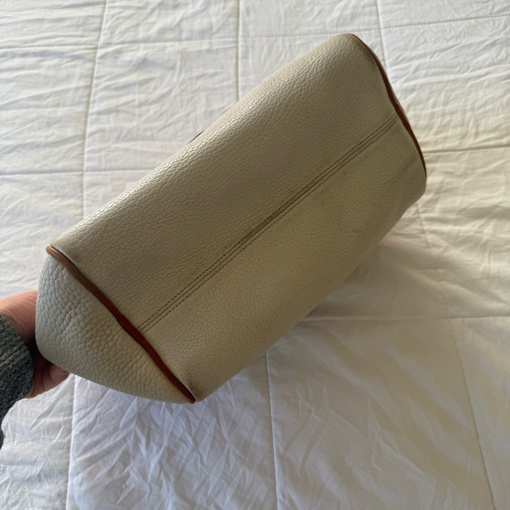 Dooney and Bourke Elegant Cream and Brown Leather Handbag - Picture 4 of 6